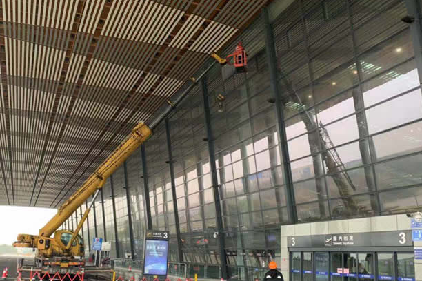 崇阳玻璃幕墙维护和保养